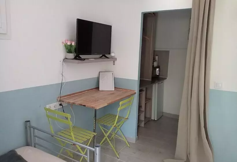 ベッドアンドブレックファースト Berbi Rosse