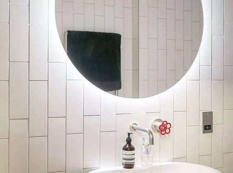 Incredible Designer Warehouse Close To Trendy Shoreditch