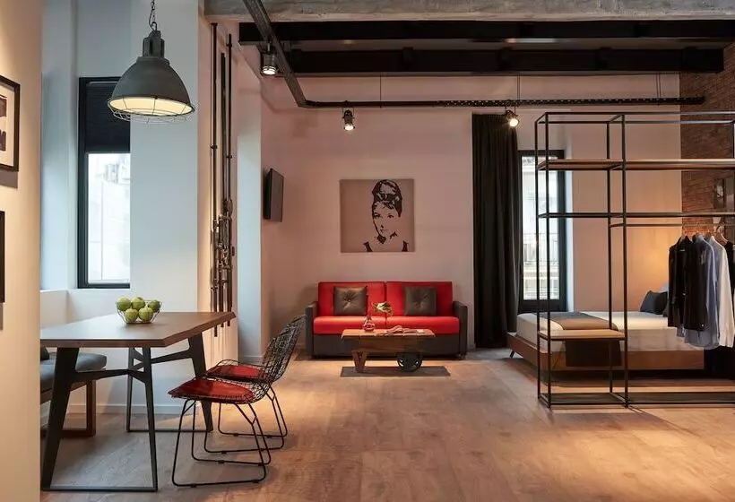 Kolonaki 8 Design Suites & Lofts