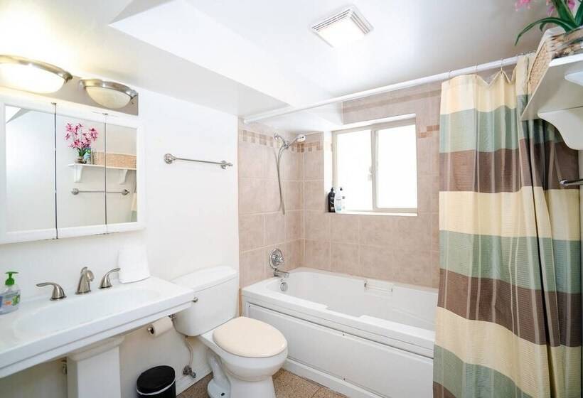 The Cozy Corner A Capitol Hill Escape