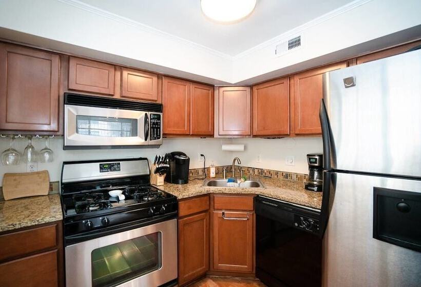 The Cozy Corner A Capitol Hill Escape