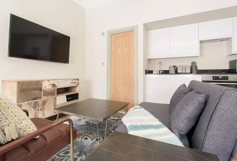 The Soho Loft   Elegant & Modern 1bdr In Soho