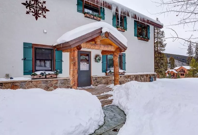 400 Whispering Pines Circle Private Home With Hot Tub