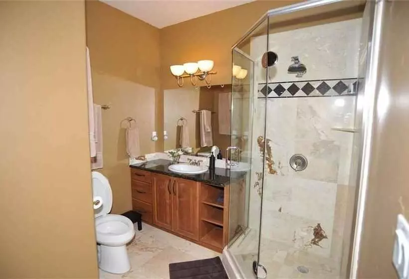 400 Whispering Pines Circle Private Home With Hot Tub