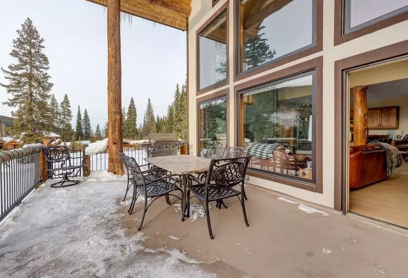 400 Whispering Pines Circle Private Home With Hot Tub