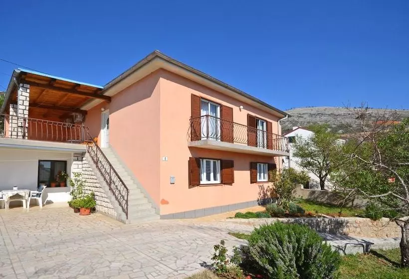 Mileni Apartment