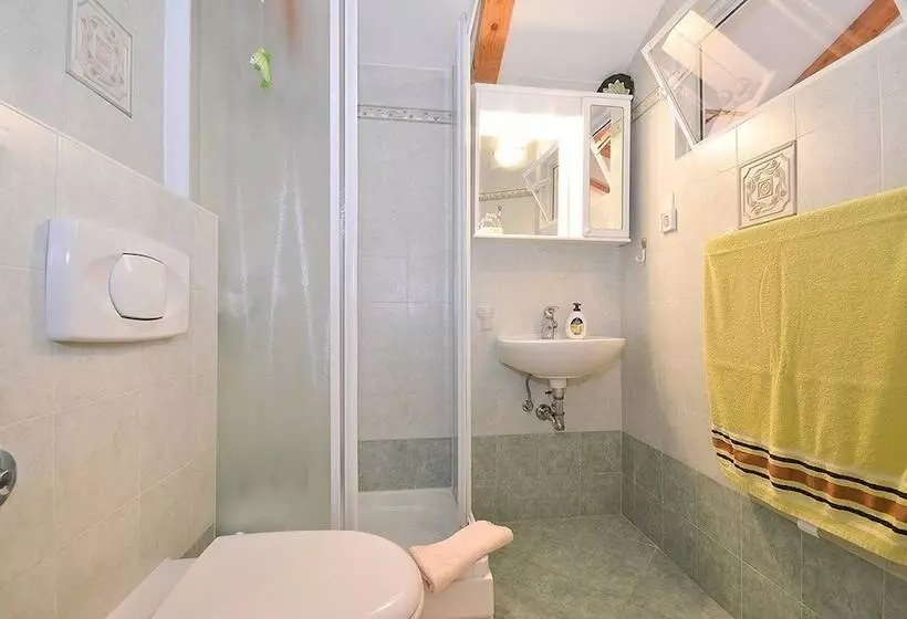 Bella Vista Apartments