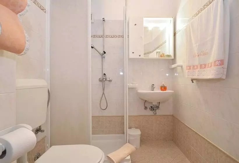 Bella Vista Apartments