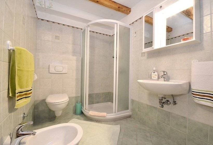 Bella Vista Apartments