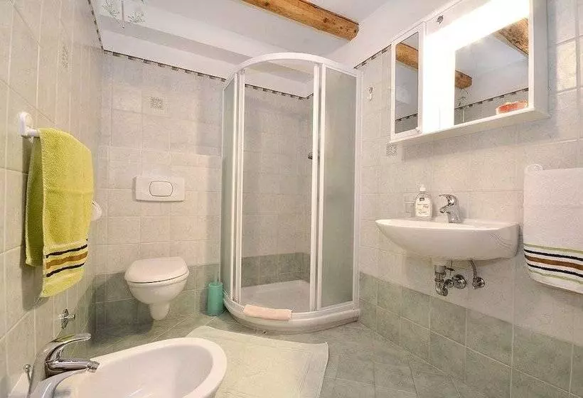 Bella Vista Apartments