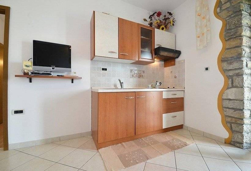 Bella Vista Apartments