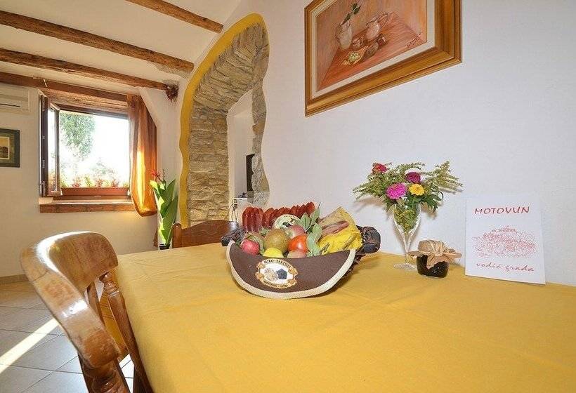 Bella Vista Apartments