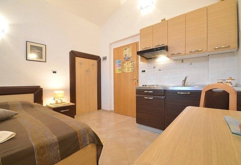 Bella Vista Apartments