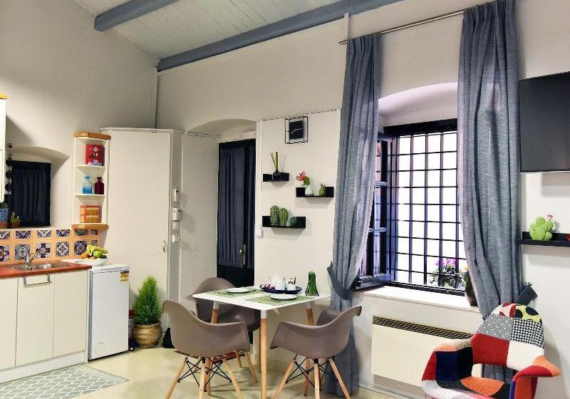 Charming Venetian Town House In The Old Town Of Corfu