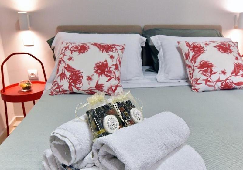 Charming Venetian Town House In The Old Town Of Corfu