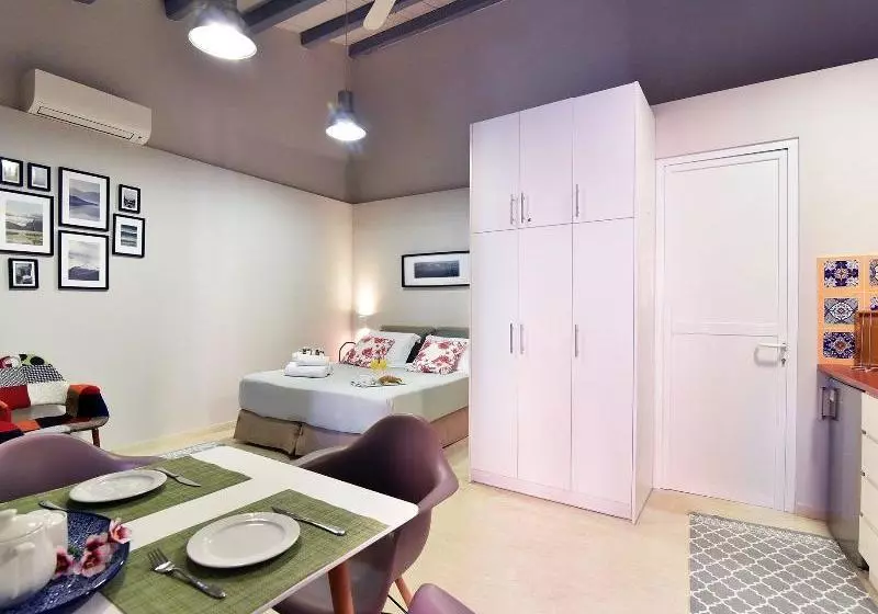 Charming Venetian Town House In The Old Town Of Corfu