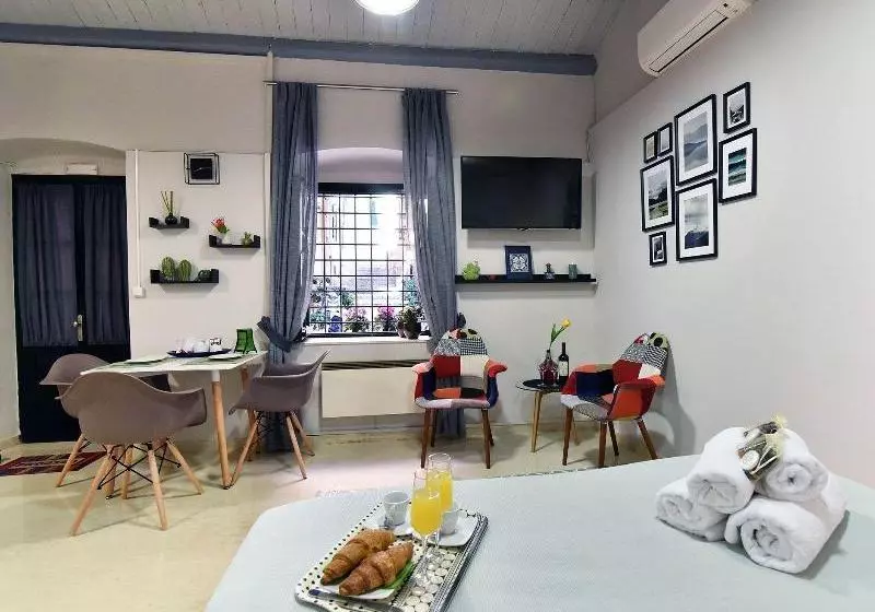 Charming Venetian Town House In The Old Town Of Corfu