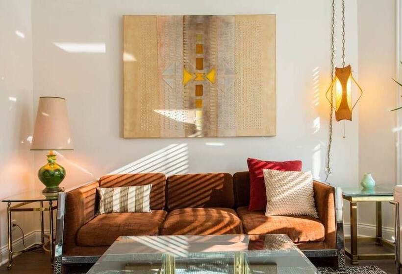 Chic Logan Pad   Modern Meets Retro