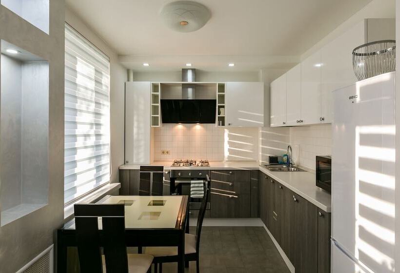 Maxrealty24 Ukrainskiy Bulvar