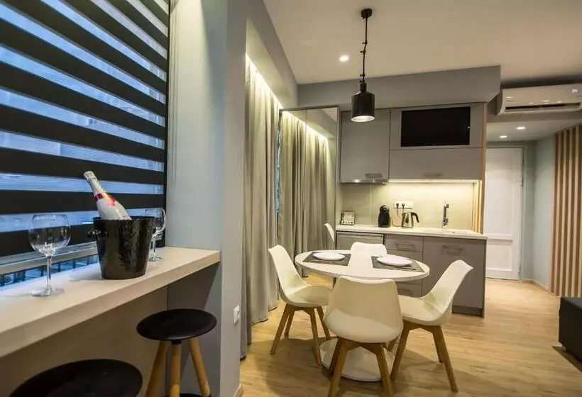 Preveza Suite Stay Leoforos Irinis 84b