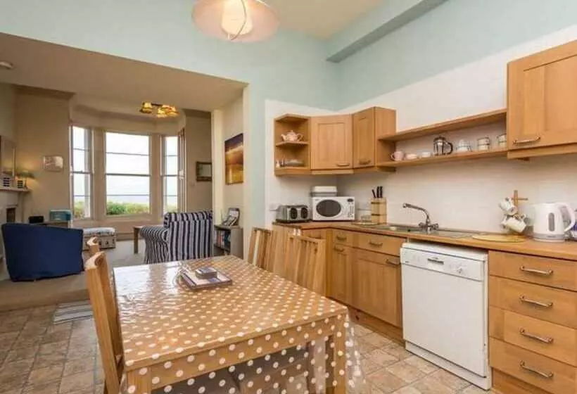 Tensea  Charming 3 Bed Apartment In North Berwick