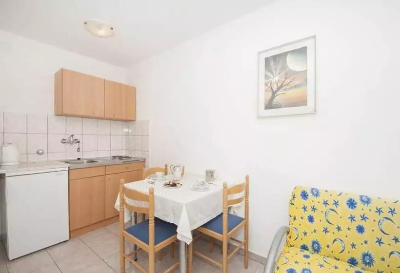 Apartments Jasenka Supetar