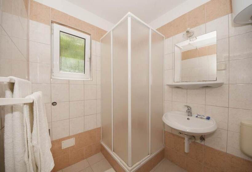 Apartments Jasenka Supetar