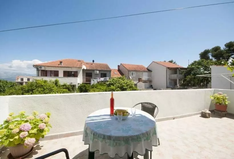 Apartments Jasenka Supetar