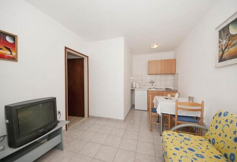 Apartments Jasenka Supetar