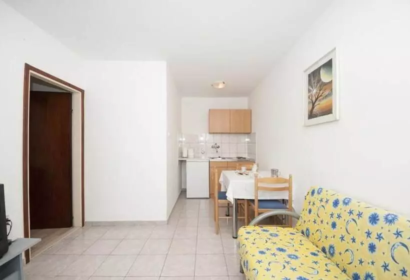 Apartments Jasenka Supetar