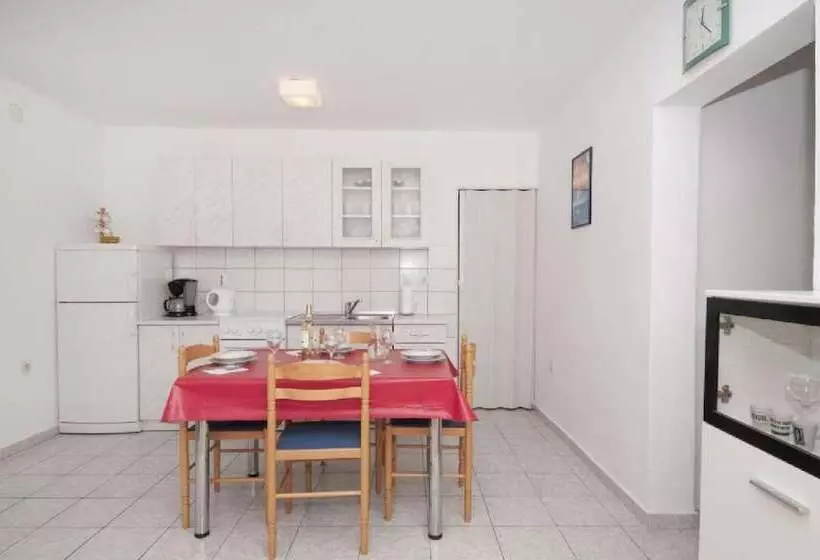 Apartments Jasenka Supetar