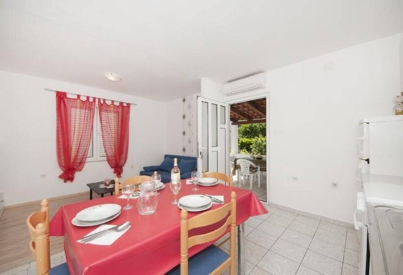 Apartments Jasenka Supetar