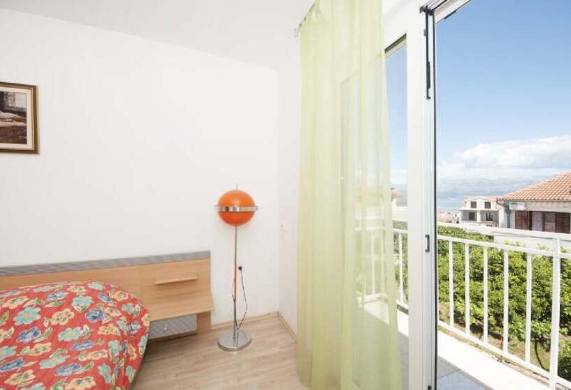 Apartments Jasenka Supetar