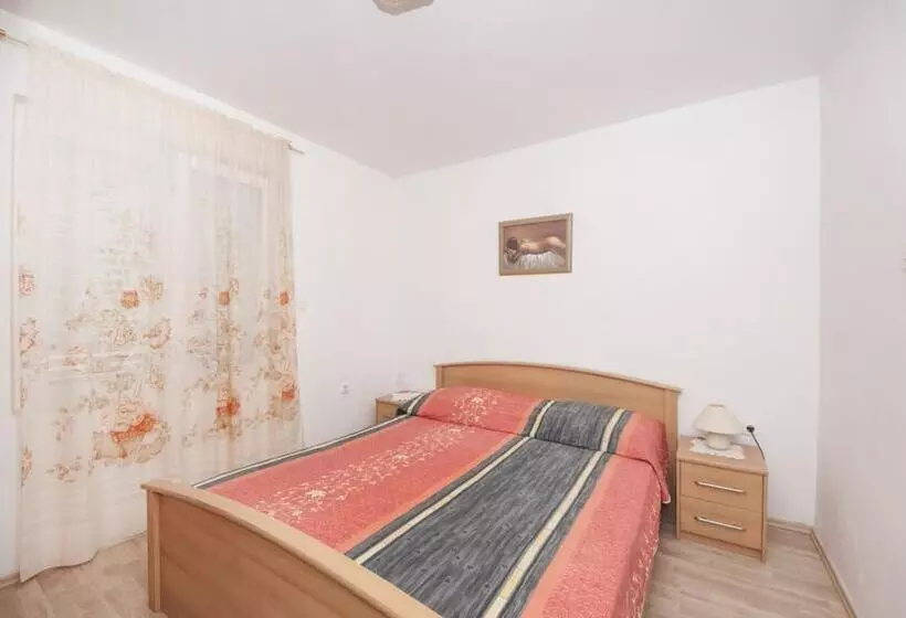 Apartments Jasenka Supetar