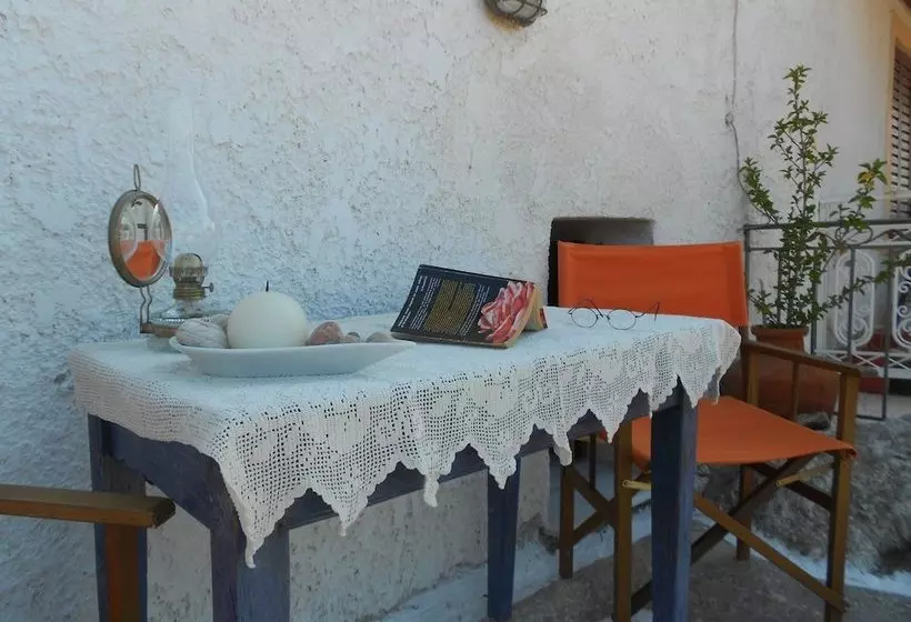 پانسیون 1880 S Antique Stone House