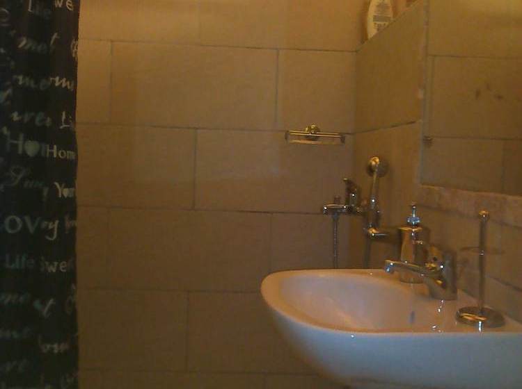 ペンション 1880 S Antique Stone House