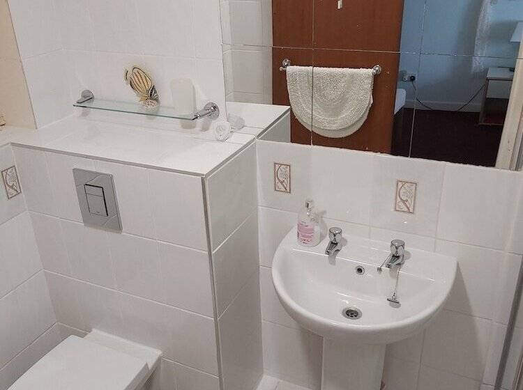 Pensão Simerock Guest House