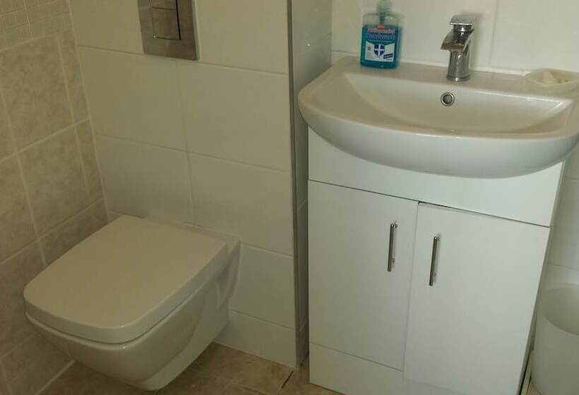 Pensão Simerock Guest House