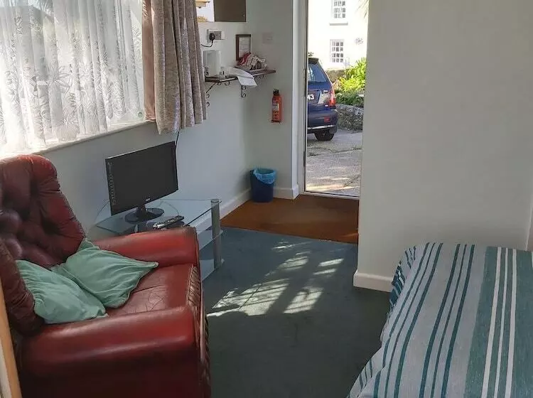 Majatalo Simerock Guest House