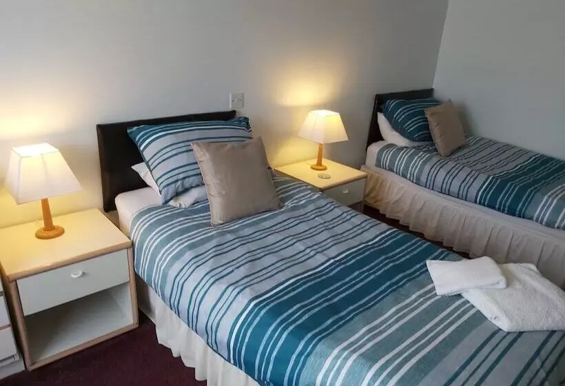 Majatalo Simerock Guest House