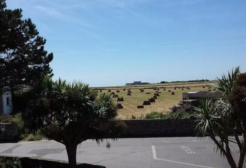 Majatalo Simerock Guest House