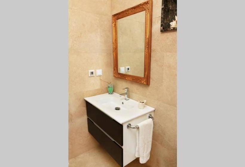 Sea View Villa Private Swimming Pool And Sea Views