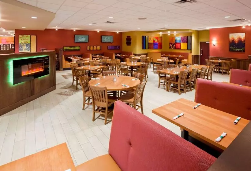 Отель Best Western Plus St. Paul North/shoreview