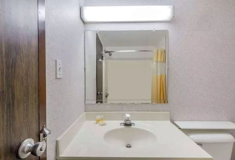 酒店 Days Inn By Wyndham Berlin Meriden