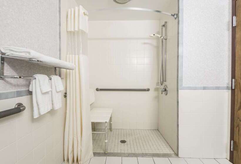 בית מלון כפרי Days Inn By Wyndham Berlin Meriden