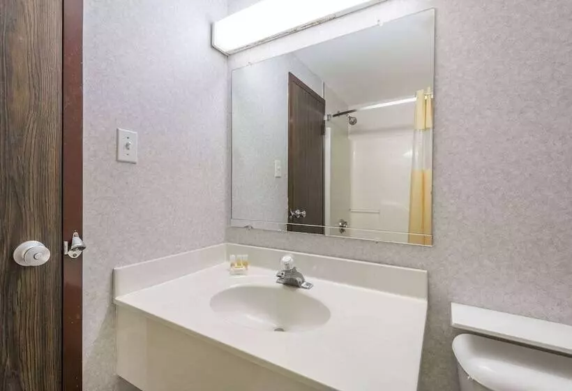 酒店 Days Inn By Wyndham Berlin Meriden