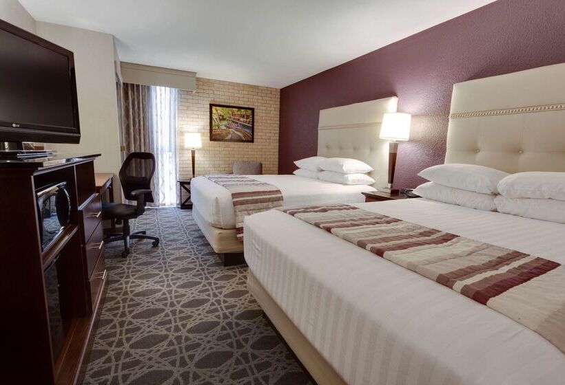 Отель Drury Inn & Suites San Antonio Northeast