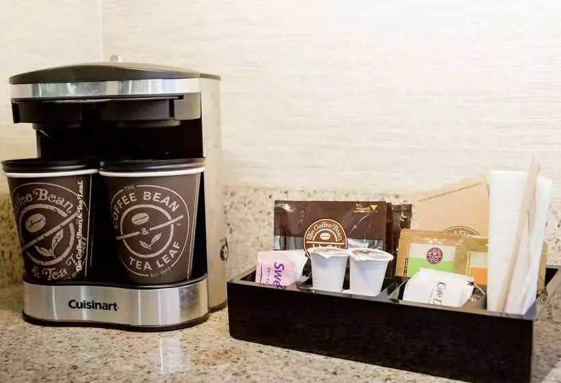 Hotel Embassy Suites By Hilton Lexington Green