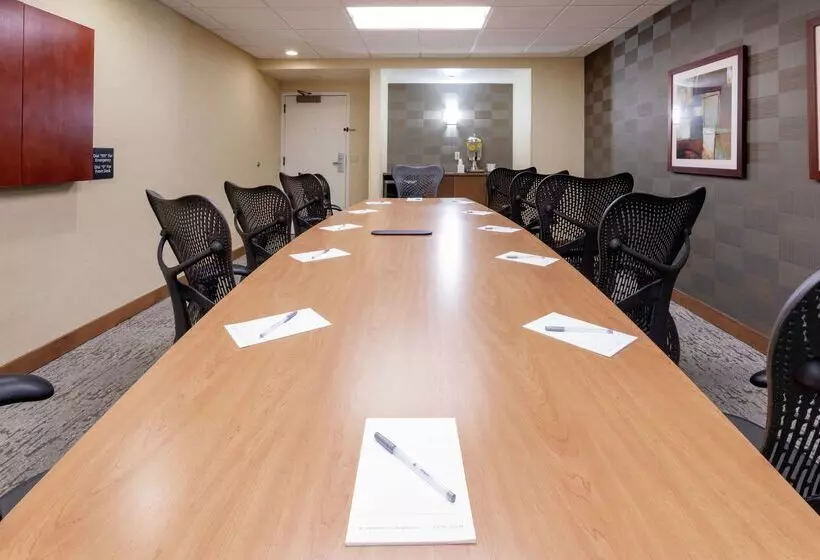 هتل Hampton Inn By Hilton Minneapolis/eagan