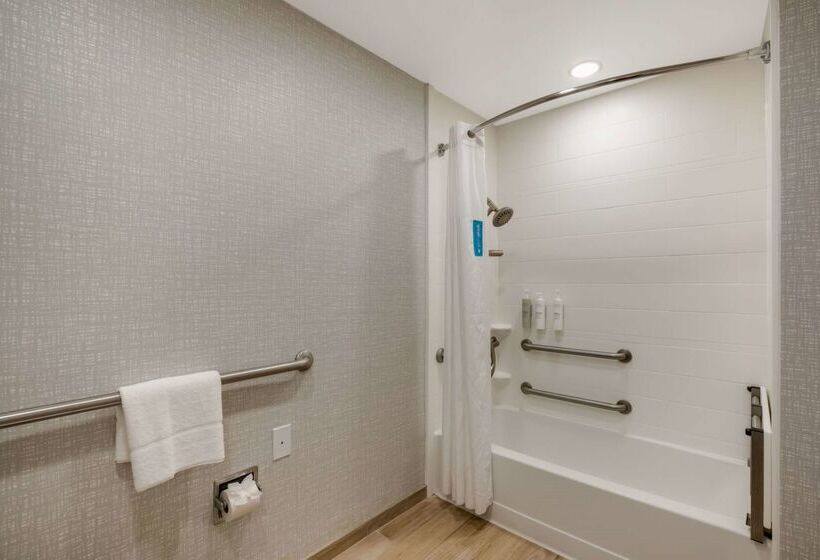 Отель Hampton Inn Philadelphia / Willow Grove